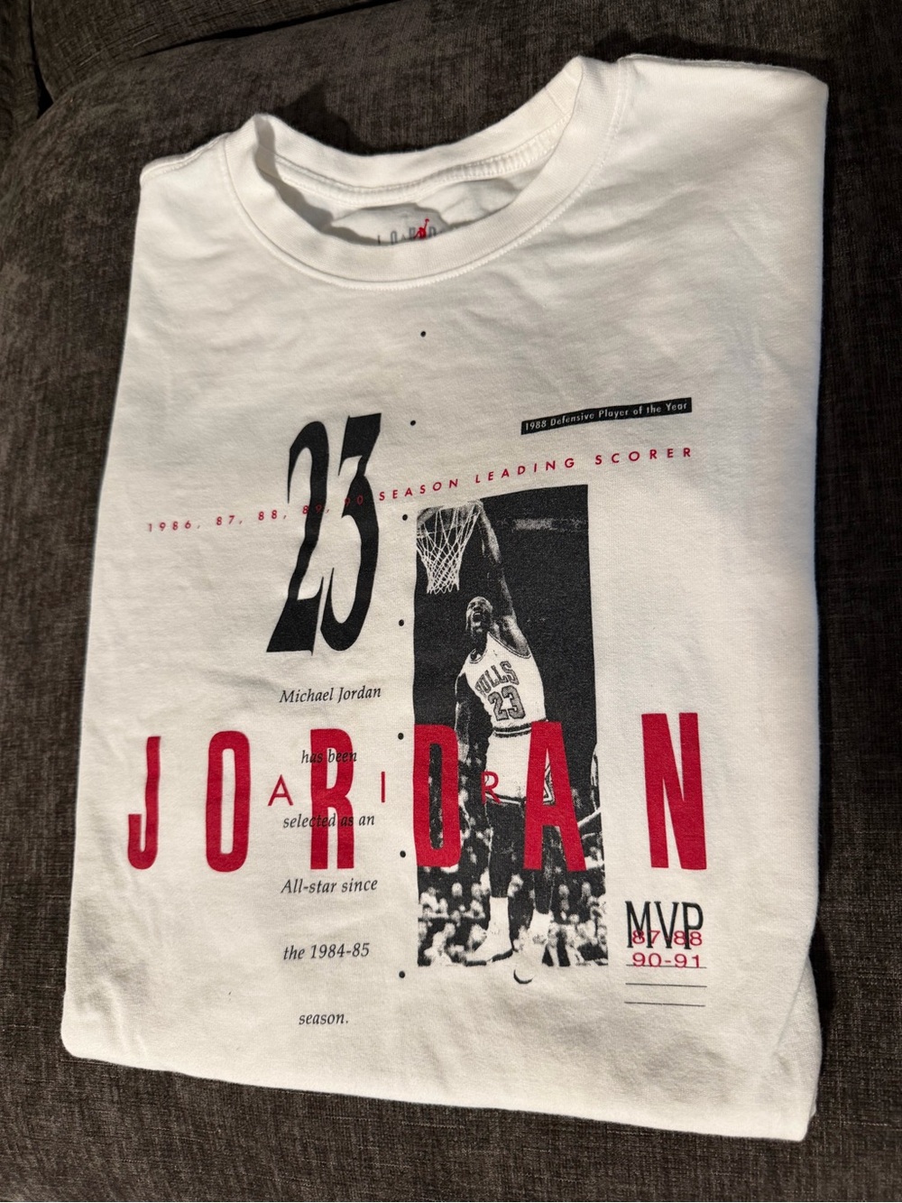 Jordan White Graphic Tee with Red Logo Sz M